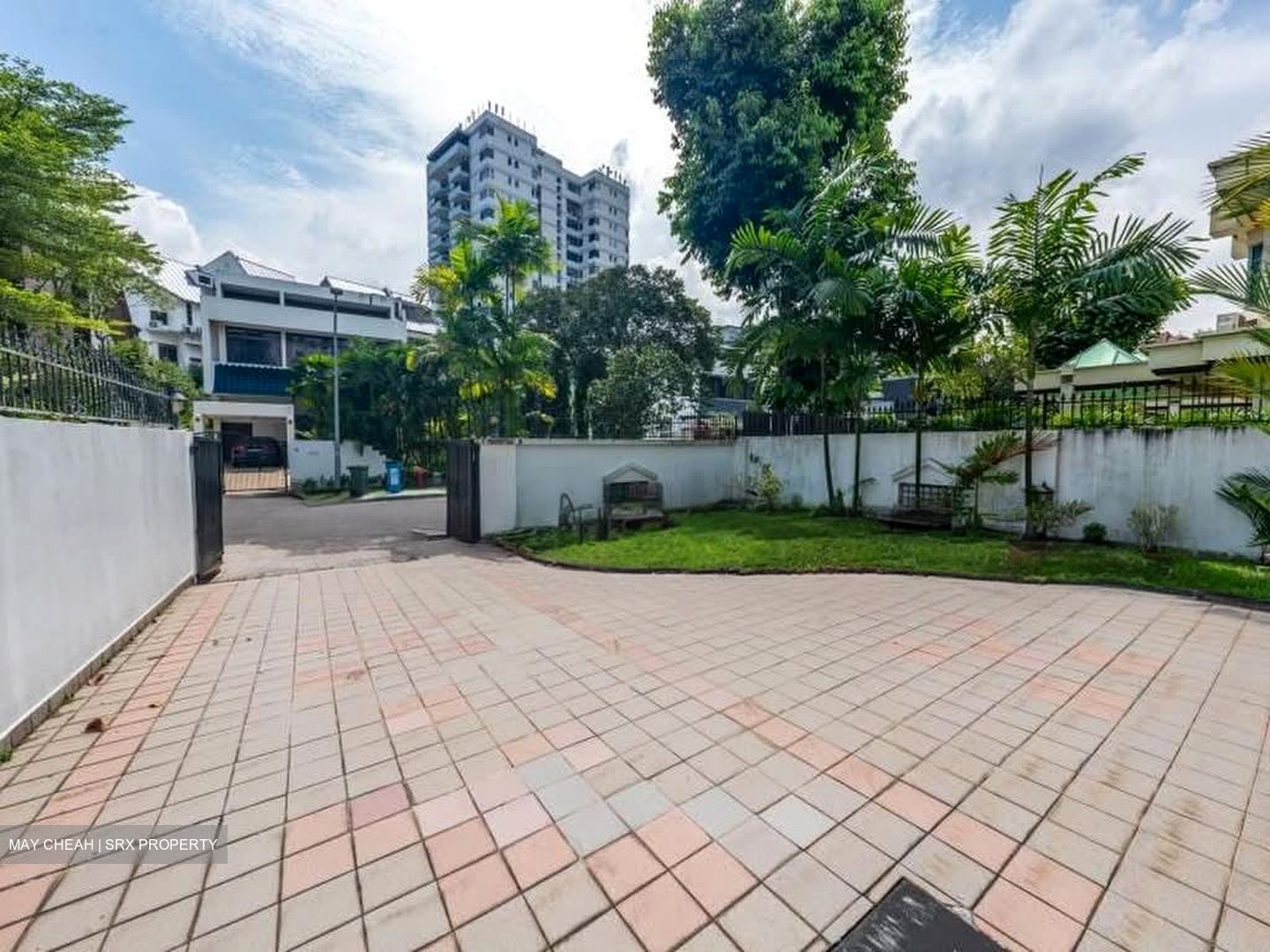 Barker Road (D11), Semi-Detached #566707361